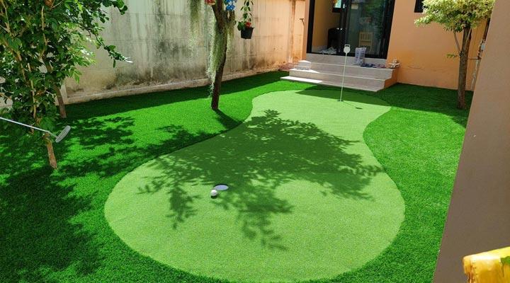 Cỏ nhân tạo làm sân golf mini sân vườn